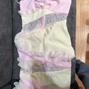 Dress has a defect. Please see pictures!!!
Revolve lovers and friends Margo gown